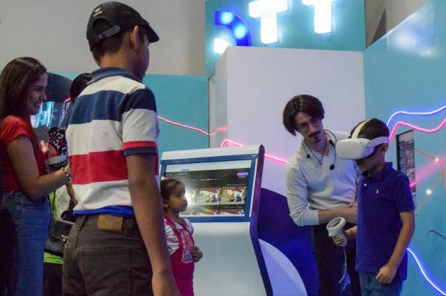 Más de 30 mil ciudadanos conocieron los beneficios de la Inteligencia Artificial en el stand de la ATT