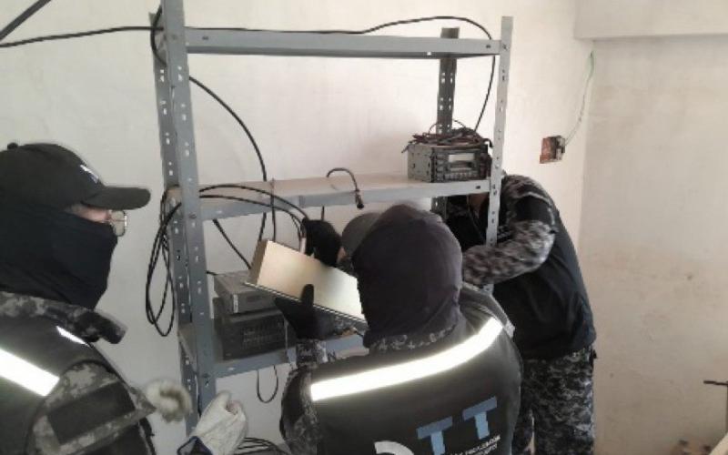 ATT ejecuta operativos de secuestro contra radios ilegales y desmiente supuestos robos de equipos